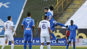 Пропусната дузпа и вратарски гаф лишиха 