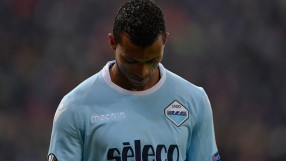 Нани ступал фенове на 