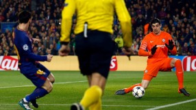 След двата гола между краката - нов екип за Тибо Куртоа (СНИМКИ)