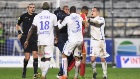 Бой между съотборници завърши с 2 червени картона (ВИДЕО)