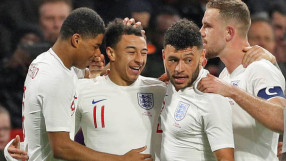 Минимална победа за Англия при дебюта на Куман начело на Холандия