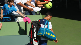 Ново разочарование за Джокович: Изхвърча на старта в Маями