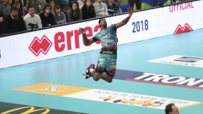 Бомбастичните асове на Леон прекършиха 