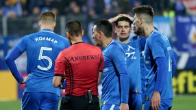 Намаляват заплатите в 