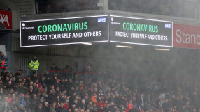 Феновете за липсата на поздрав в мачовете: 