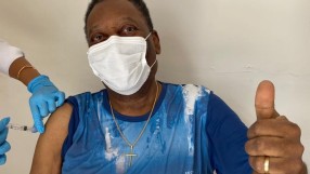 Пеле се ваксинира срещу COVID-19