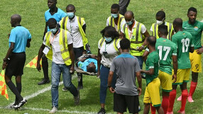 Рефер колабира по време на мач (ВИДЕО)