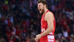 Везенков и Олимпиакос отново удариха Барселона (ВИДЕО)