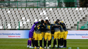 9 години по-късно: Ботев Пловдив ще тренира на „Колежа“ (ВИДЕО)