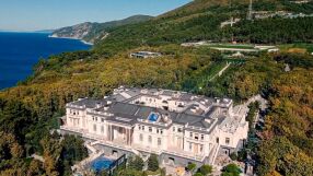 Поглед към ултра скъпия дворец на Путин (СНИМКИ)