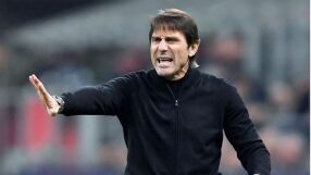 Спипаха Антонио Конте да лети в нискотарифна компания (ВИДЕО) 