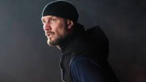 Отрязаха всички пръсти на едната ръка на Костомаров