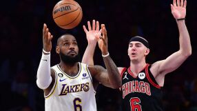 Черногорец удари ЛеБрон по главата, изгониха го за ругатни на сръбски (ВИДЕО)