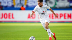 Футболист прелетя над кръгово с 200 км/ч (ВИДЕО+СНИМКИ)