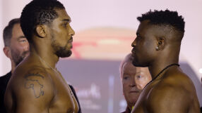 Нгану е с 10 кг по-тежък от Джошуа (ВИДЕО И СНИМКИ)