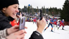 Пистата смърди на трева и пиячка