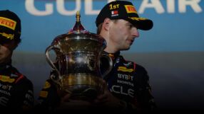 Шампионът Верстапен продължава с победите