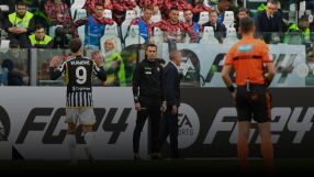 Звездата на Юве замери треньора. Наказаха го (ВИДЕО)