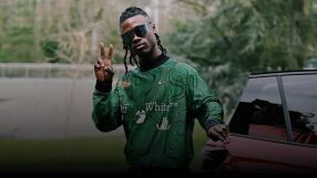 Колко струва тази блуза на Камавинга? (ВИДЕО)