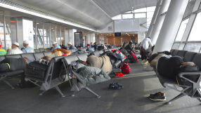 Авиокомпании вече ще трябва да възстановяват автоматично пари за отменени и закъснели полети