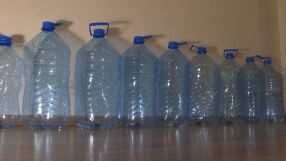 Новата цена на водата предизвика протест в града, който месеци живя на режим