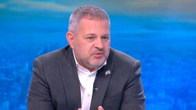 "Иран изглежда изолирано и хаотично — Израел и САЩ водят войната с пълно въздушно превъзходство“