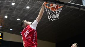 "Лъвовете" удариха отново Армения, стигнаха 100 точки