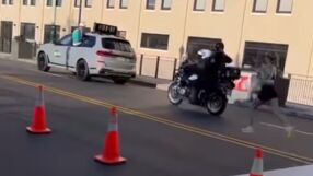 От сигурен победител – на 9-о място: Бегачка изгуби състезание, след като беше насочена в грешна посока от организаторите (СНИМКИ, ВИДЕО)