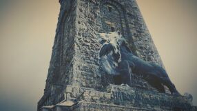 "Утре някой ще си спомня дали ние сме избрали да бъдем свободни": Какво пожелаха политическите лидери за 3 март?