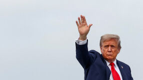 Тръмп: Активно обмислям американска роля в Иран