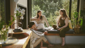 Приятелски 8 март маратон: Най-добрите филми, книги, игри (СНИМКИ)