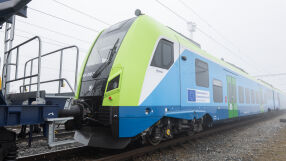 Първите два електрически влака на Škoda Group пътуват към България
