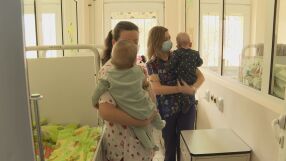 Майката на близнаците от кардиологията има още 5 деца, за 4 се грижи държавата