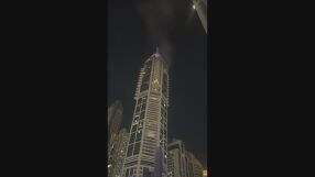 Отломки от иранска ракета удариха луксозен небостъргач в Дубай (ВИДЕО)