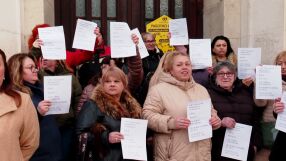 Служители на „Български пощи“ излизат на протест: Ще се забави ли изплащането на пенсиите?