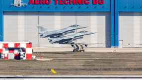 Българските изтребители F-16 са изпълнили тренировъчни полети