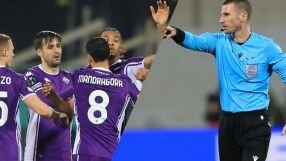 Фиорентина би с късна дузпа, Драганов поправи Кабаков