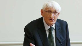 Един от най-влиятелните гласове на Германия в света замлъкна: Почина Юрген Хабермас