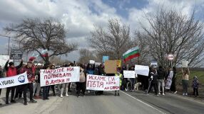 Протестиращи затвориха обходния път за „Слънчев бряг“