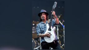 Почина китаристът на Motörhead Фил Кембъл