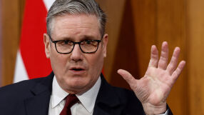 Киър Стармър след призива на Тръмп: Обединеното кралство няма да бъде въвлечено във войната между САЩ и Иран