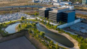 Cтpoят нoвa лoгиcтичнa cгpaдa в Coфия