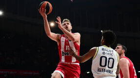 Везенков и компания повалиха шампиона на Евролигата