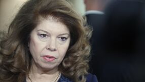 Йотова: Да се разработи цял пакет компенсации - не само за горивата, а въобще за покачващите се цени