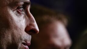 Вижте как Бербатов се движи с пистолет из София (ВИДЕО)