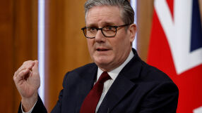 Великобритания разреши на САЩ да използват нейни бази за атаки по Иран 