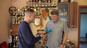 Между съдебната зала и рали трасето: Историята на Емил Денев - прокурор с 300 купи зад гърба си