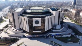 „НДК е жив организъм“: Дворецът на културата става на 45 години (СНИМКИ)