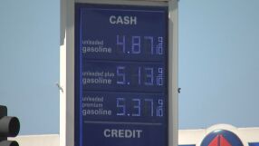 Войната с Иран удря американеца по джоба: Горивата скачат, рискът от рецесия нараства