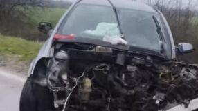 Катастрофа затвори пътя Велико Търново – Русе, има пострадало дете (СНИМКИ)